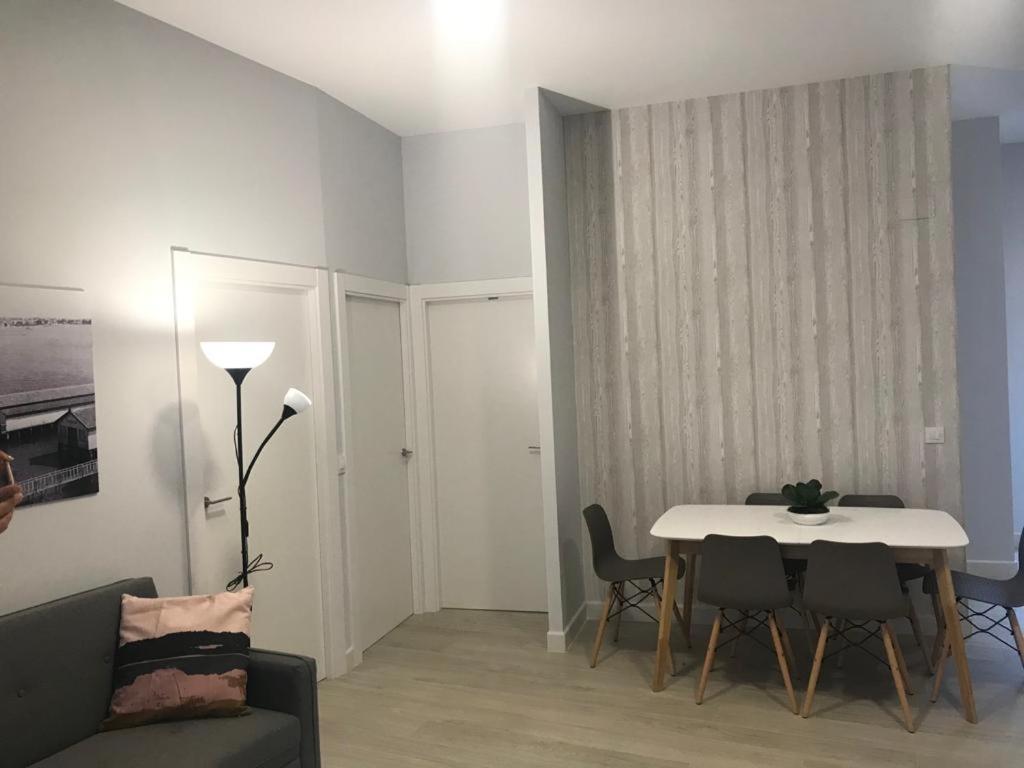 Apartamentos La Encarnacion III Лос-Алькасарес Екстер'єр фото